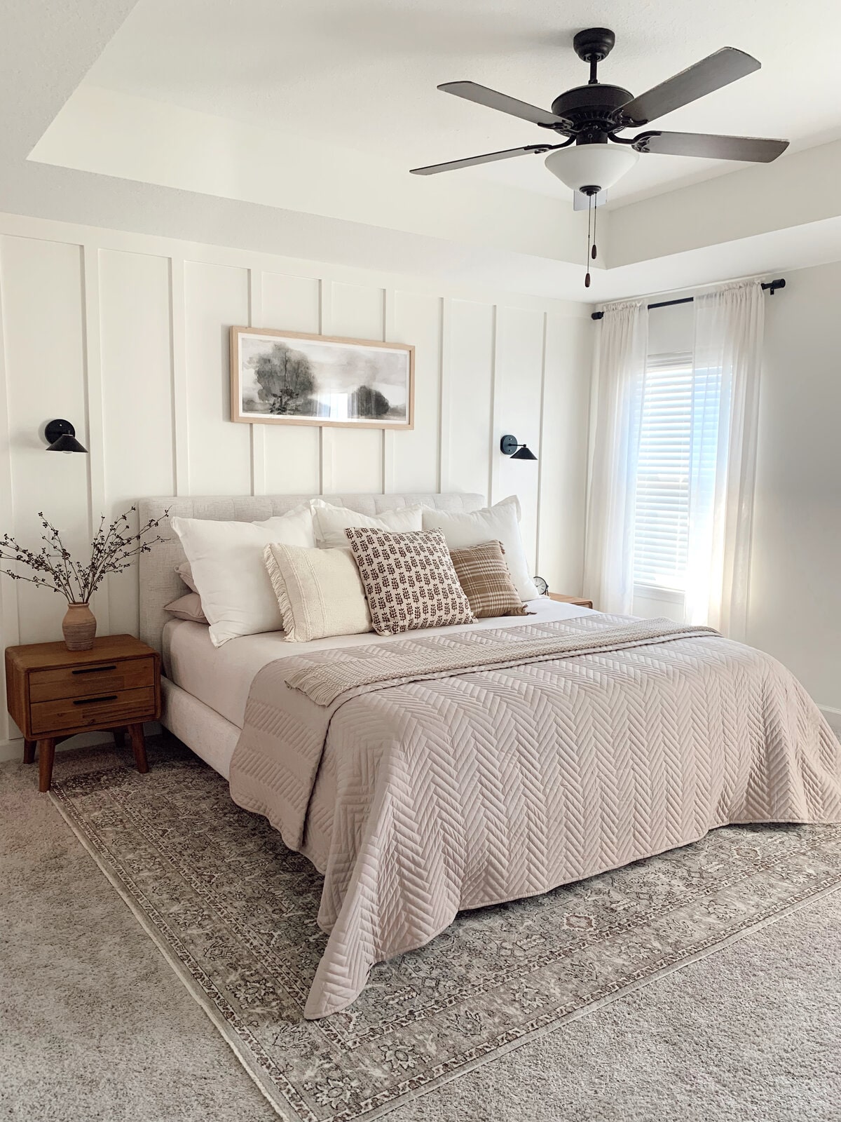 Differences Between a Panel Bed and Platform Bed | Castlery US